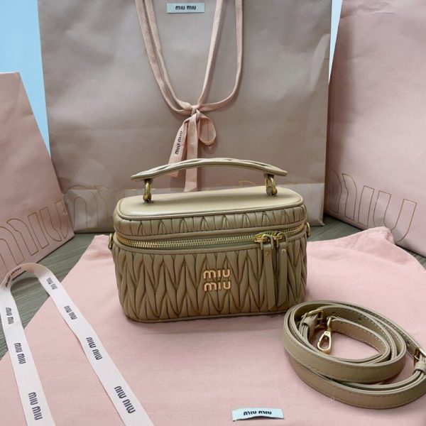 Miu Miu Cosmetic sac Milk Tea — réplique