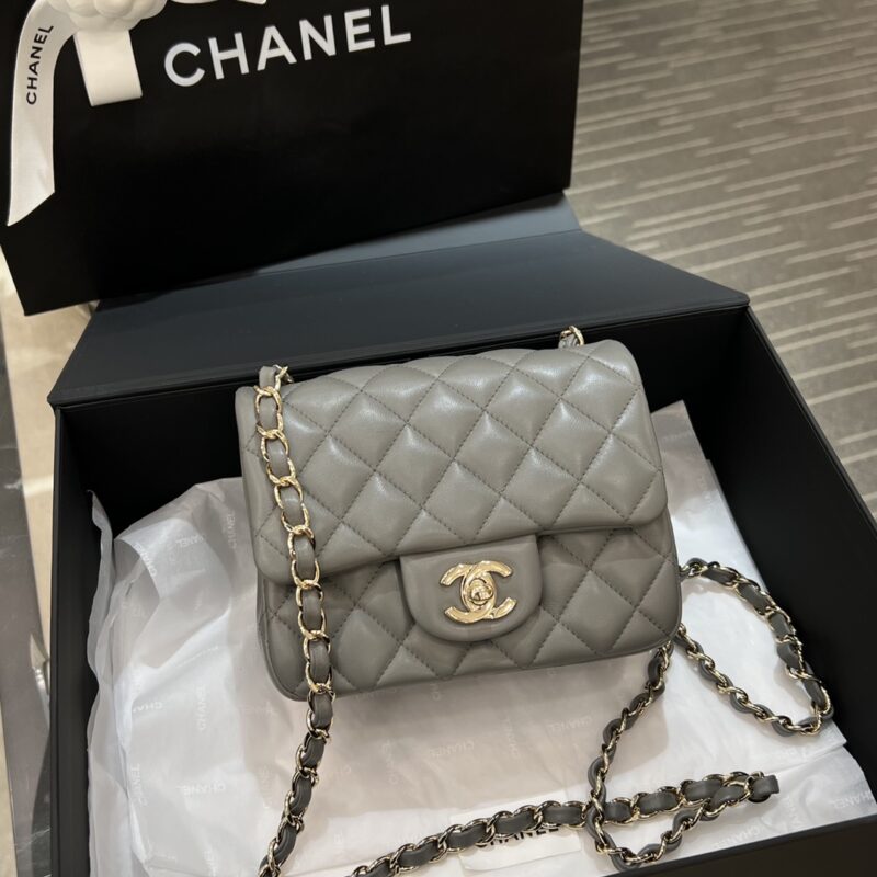 CHANEL Classic Flap 17cm gris — réplique