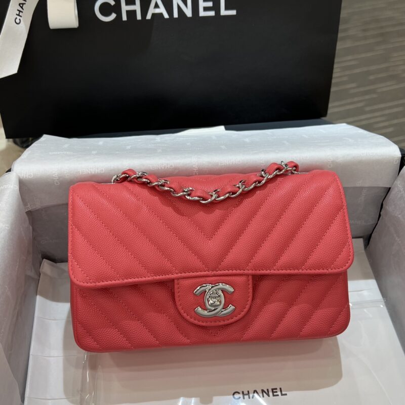 CHANEL Classic Flap V 20cm rouge — réplique