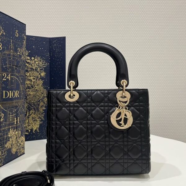 Lady Dior grand format — réplique