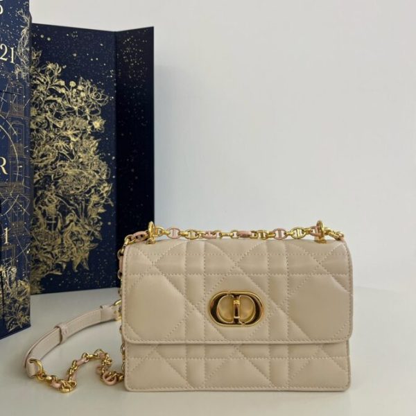 Miss Caro sac — réplique