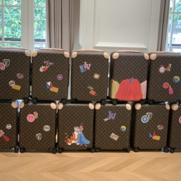 Louis Vuitton Suitcase Custom Colors — réplique