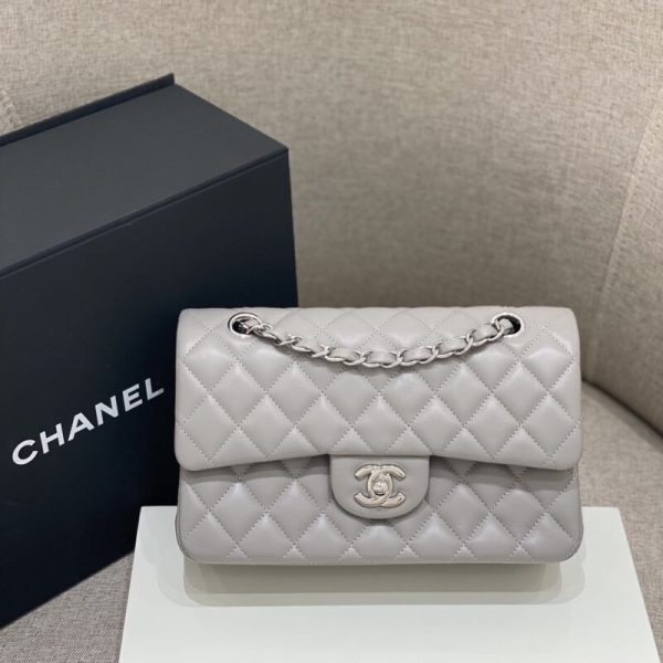 CHANEL Classic Flap 23cm Dove gris — réplique