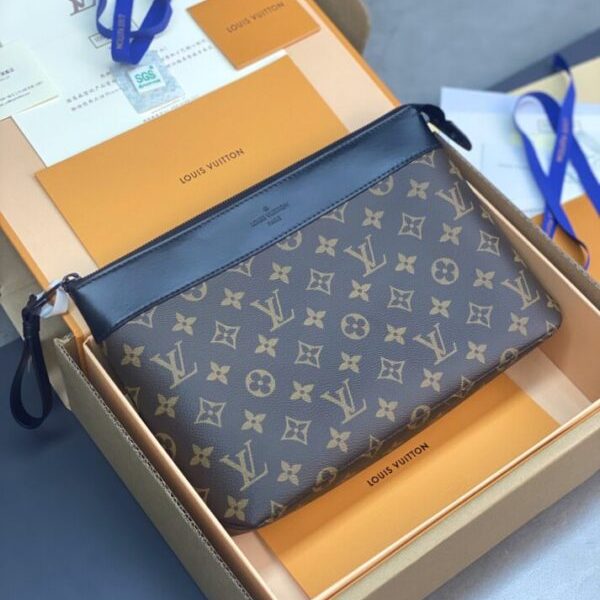 Louis Vuitton Pochette Voyage Souple marron — réplique