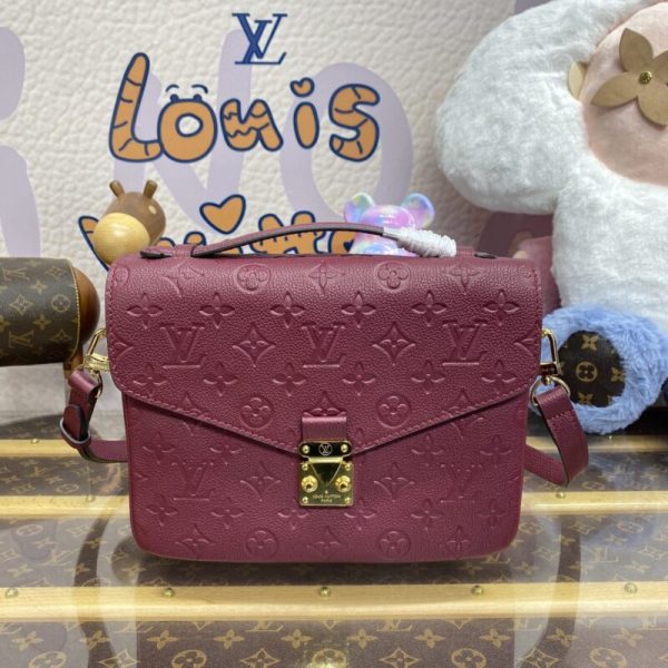 Louis Vuitton Pochette Metis Bordeaux — réplique