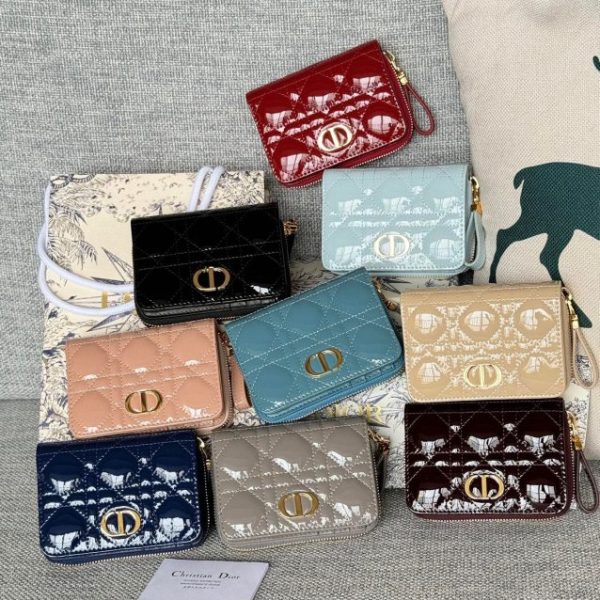 Dior Caro Patent portefeuille — réplique