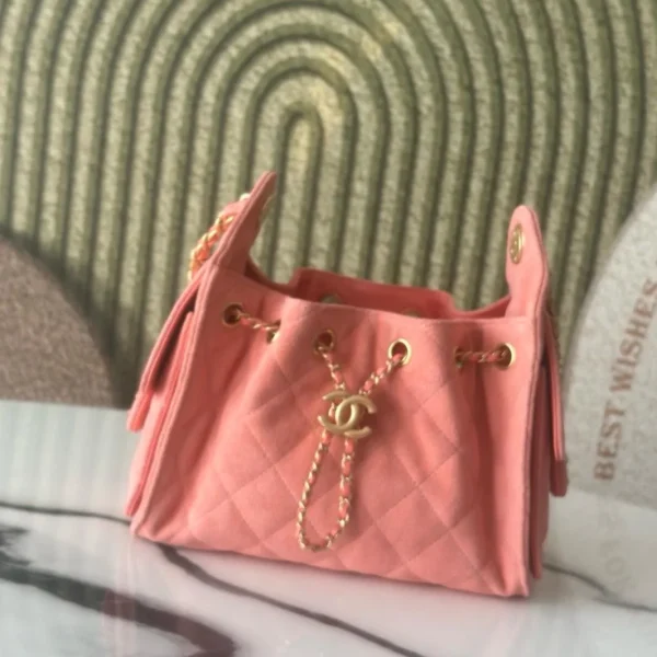 Modèle Chanel 25 mini coloris rose daim — réplique