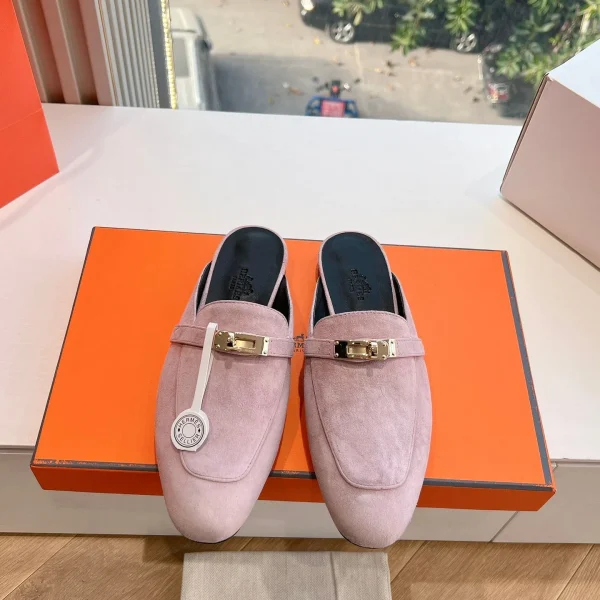 Mules Hermès coloris rose daim – pour femme — réplique