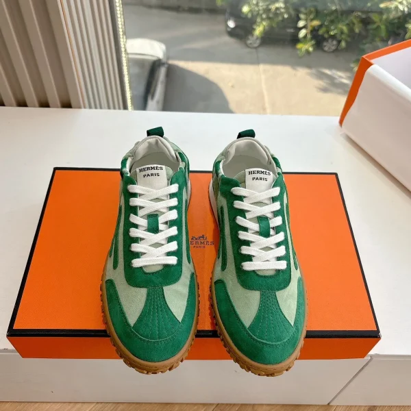 Baskets Hermès coloris vert daim toile – pour femme — réplique