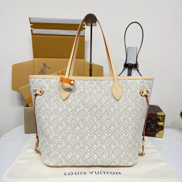 Modèle Louis Vuitton Neverfull MM Pre-automne 2026 collection — réplique