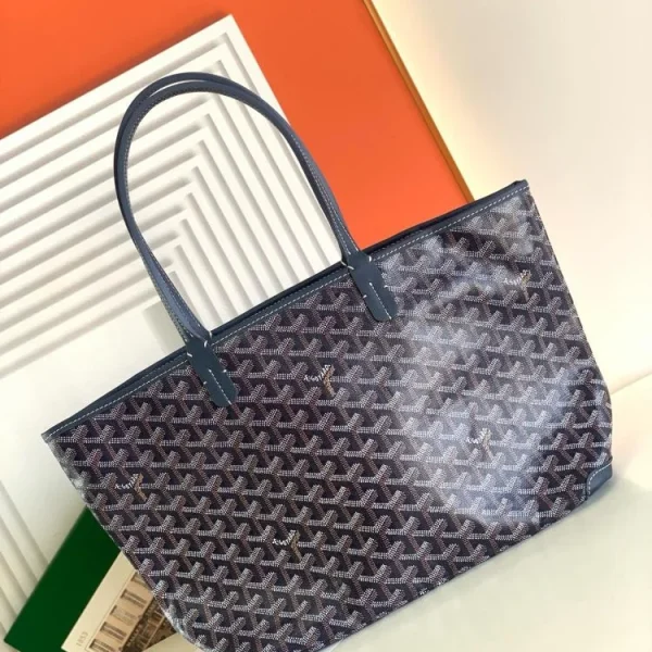 Cabas Goyard coloris bleu marine Goyardine toile enduite et cuir Saint Louis PM — réplique