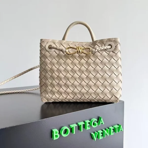 Sac Bottega Veneta petit format Andiamo à anse supérieure i — réplique
