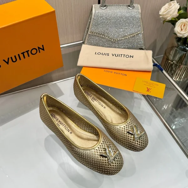 Ballerines Louis Vuitton doré métallisé résille – pour femme — réplique