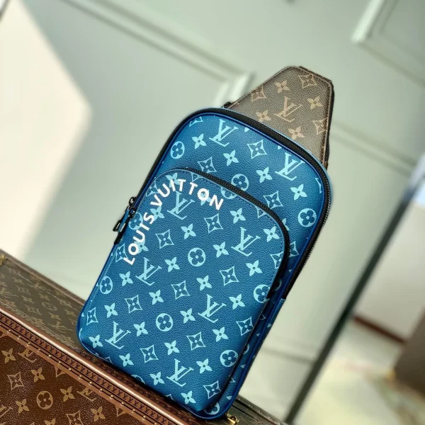 Sac Louis Vuitton avenue en Atlantic coloris bleu — réplique