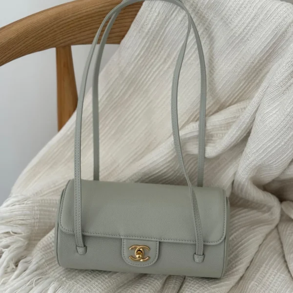 Sac Chanel Preppy Coco petit format Bowling en coloris gris — réplique