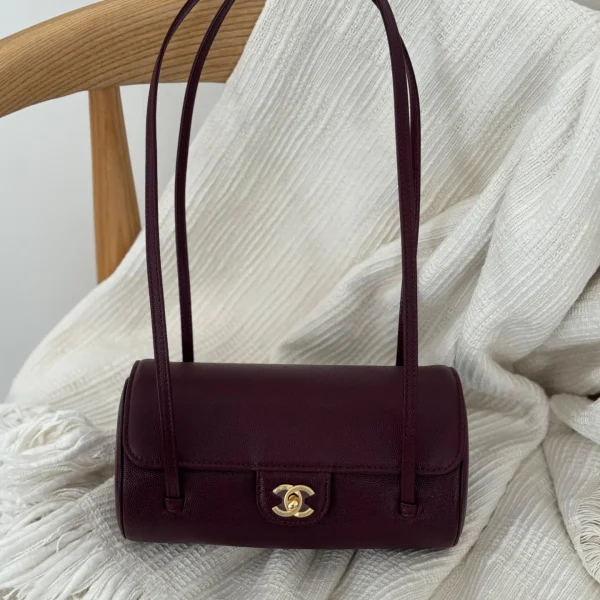 Sac Chanel Preppy Coco petit format Bowling en coloris bordeaux — réplique