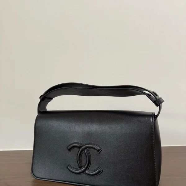 Sac Chanel printemps été 2026 besace cuir d’agneau — réplique
