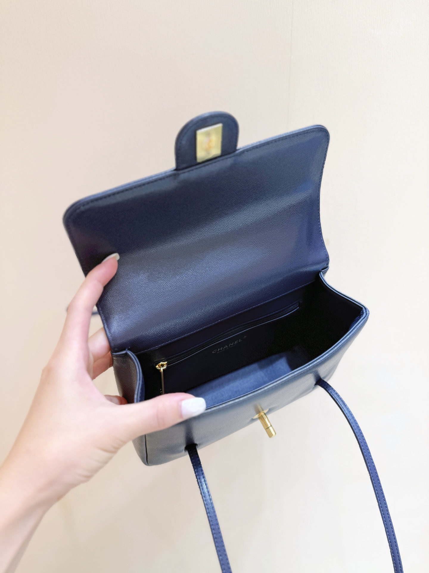 Chanel Preppy Coco 26 sac noir — réplique – Image 8