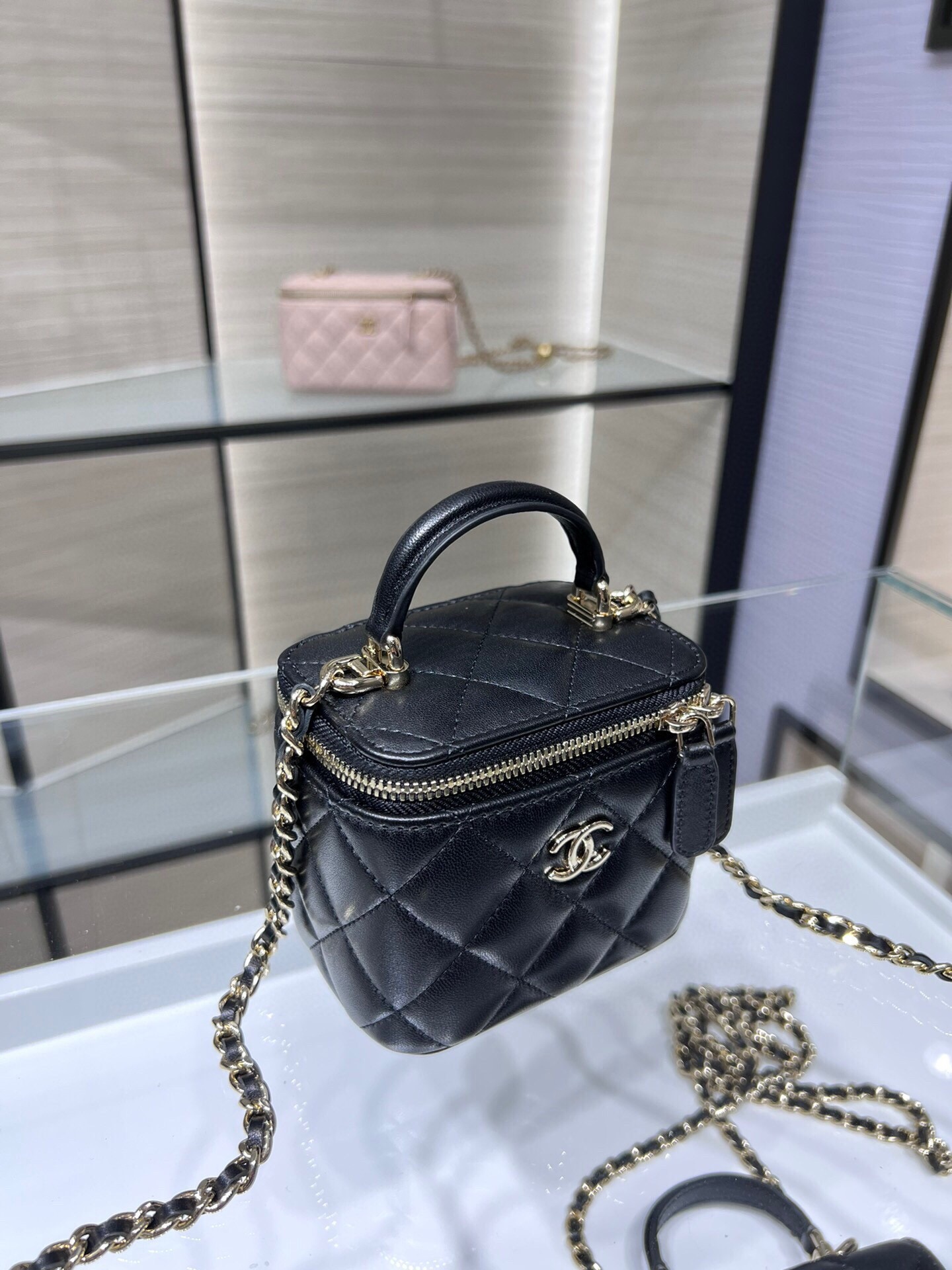 Chanel Mini Vanity noir — réplique
