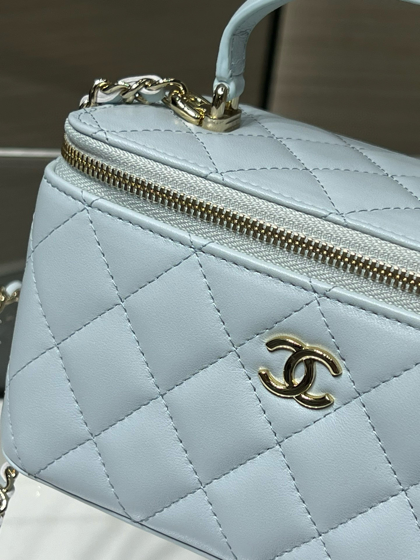 Chanel Long Vanity avec poignée bleu clair — réplique – Image 4