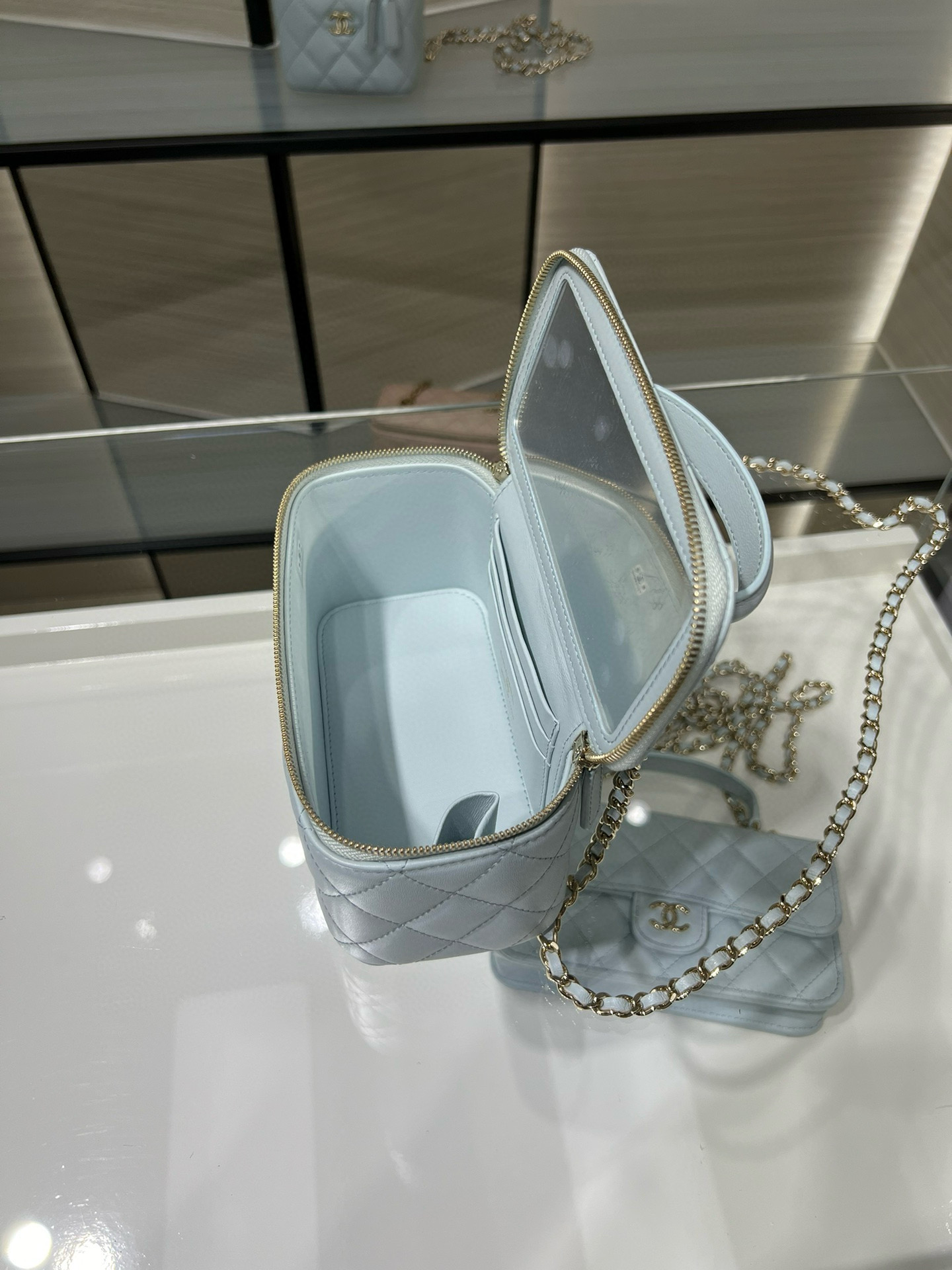 Chanel Long Vanity avec poignée bleu clair — réplique – Image 6