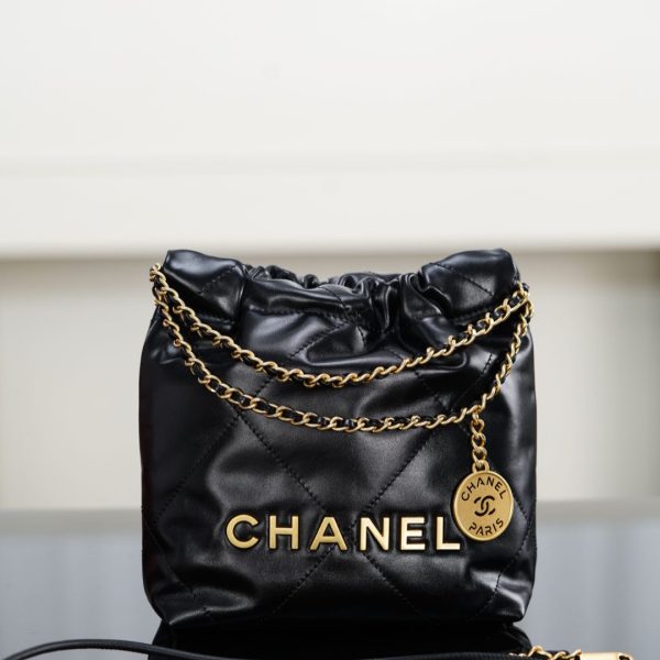 Chanel 22 Mini sac noir — réplique