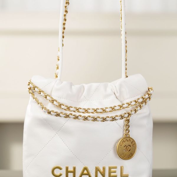 Chanel 22 Mini sac blanc — réplique