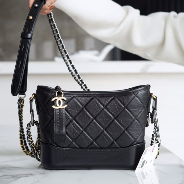Chanel Gabrielle Hobo sac noir — réplique