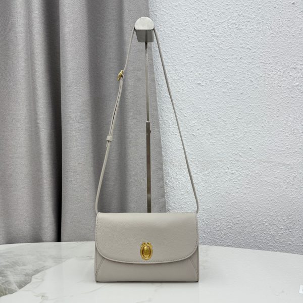 Dior Médaillon pochette — réplique