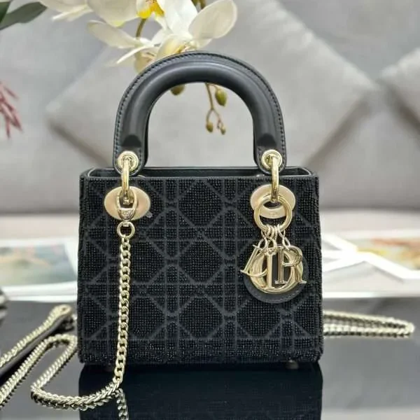 Sac à main Dior Lady coloris noir perlé 17 × 15 × 7 cm — réplique