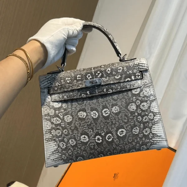 Modèle HN 25 effet lézard — réplique