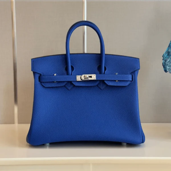 Modèle HN 30 Bleu Zelliege Epsom finitions palladiées — réplique