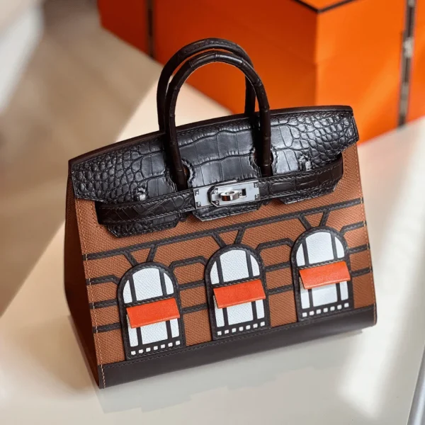 Modèle HN 20 Sellier Faubourg maison coloris marron finitions palladiées — réplique
