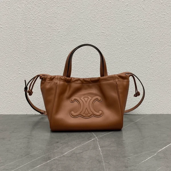 Modèle Céline Cabas coloris marron souple cuir 22 × 17 × 15 cm — réplique