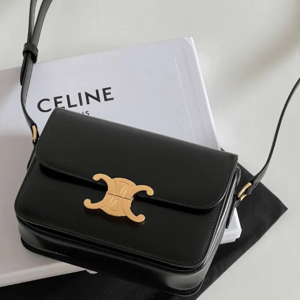 Sac à main Céline mini coloris noir cuir lisse 19 cm — réplique