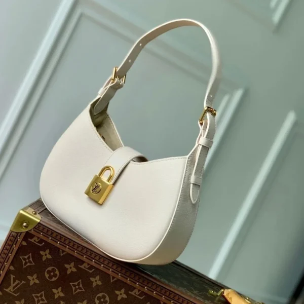 Sac à main Louis Vuitton Lowkey fermoir motif 26 × 18 × 7 cm – pour femme — réplique