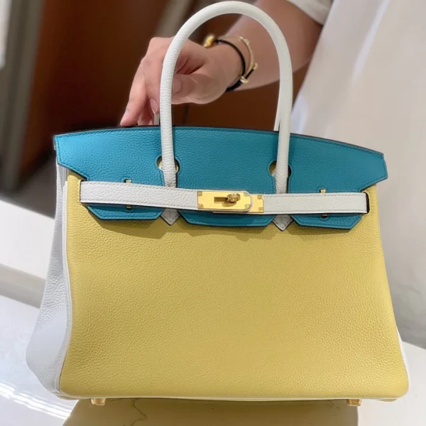 Modèle HN citron vert, Bleu de Galice et Gris Perle Chèvre Tri-coloris HSS 25 brossé finitions dorées — réplique