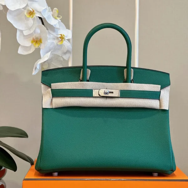 Modèle HN 30 foncé coloris vert finitions palladiées — réplique
