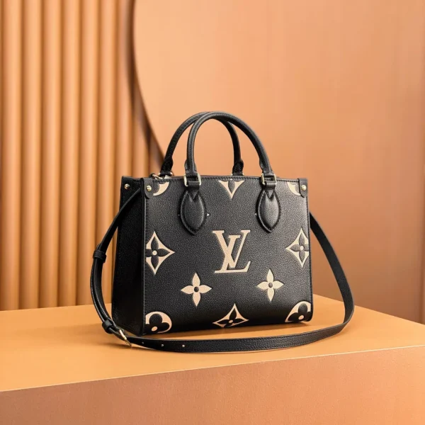 Cabas Louis Vuitton On The Go PM 25 cm – pour femme — réplique