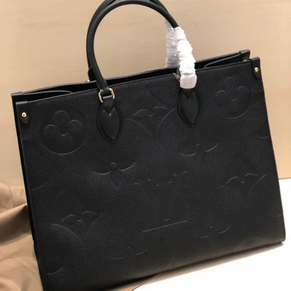 Cabas Louis Vuitton On The Go PM coloris noir 35 cm — réplique