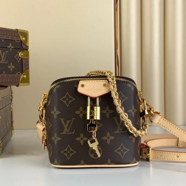 Sac à main Louis Vuitton Monogram motif 14 × 13 × 11 cm — réplique