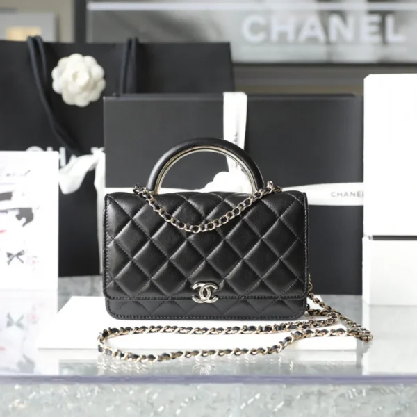 Sac à main Chanel Woc fermoir argenté mélange anse cuir 19 × 12 cm — réplique