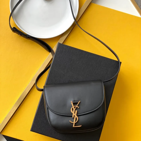 Modèle Saint Laurent Kaia petit format cartable en cuir lisse — réplique