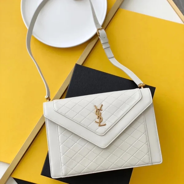 Sac porté épaule Saint Laurent matelassé cuir d’agneau Gaby mini — réplique