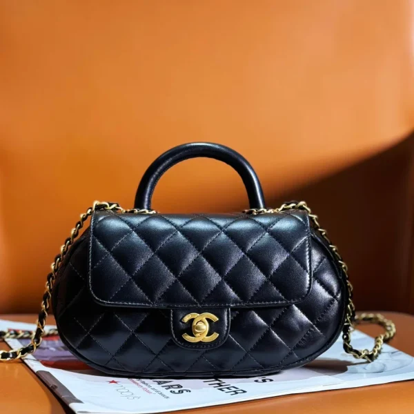 Sac Chanel 24C à anse supérieure rabat en coloris noir cuir d’agneau — réplique