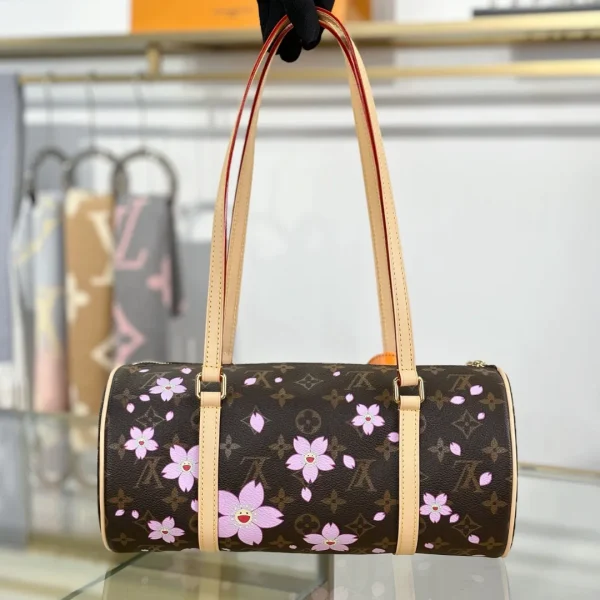 Modèle Louis Vuitton x TM Papillon Monogram toile — réplique