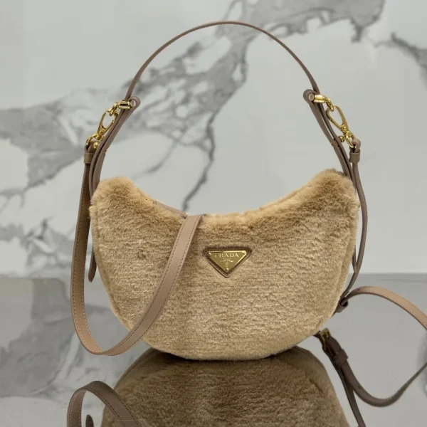 Sac à main Prada cuir et effet peau lainée Arquã¨ — réplique