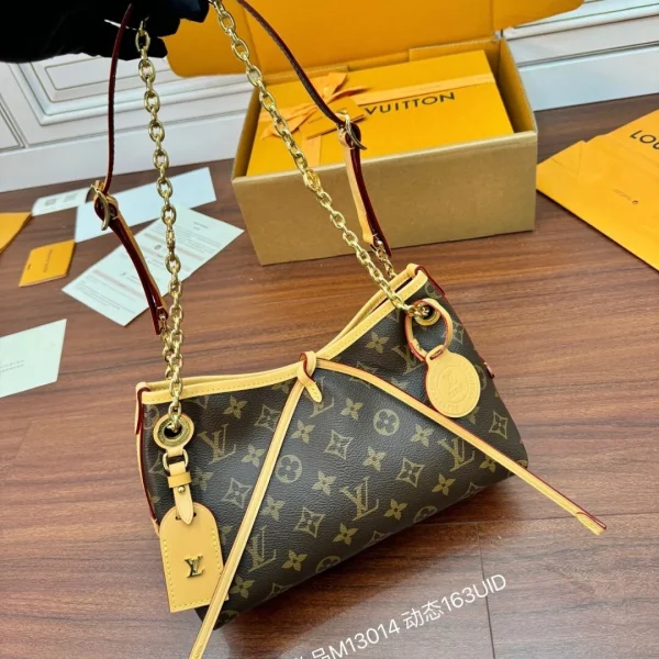 Sac à main Louis Vuitton Carryall BB Monogram — réplique