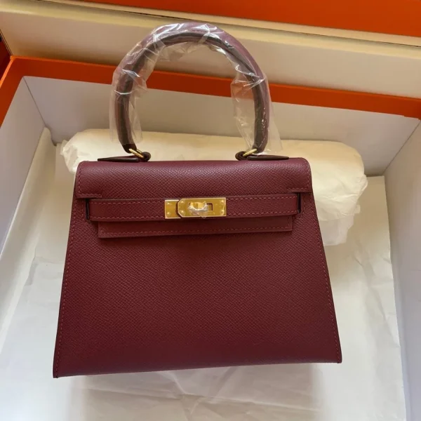 Sac HN mini 20 en grenat coloris rouge avec finitions dorées — réplique