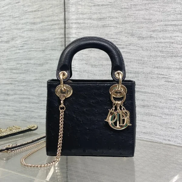 Sac Dior mini Lady en coloris noir effet autruche cuir — réplique